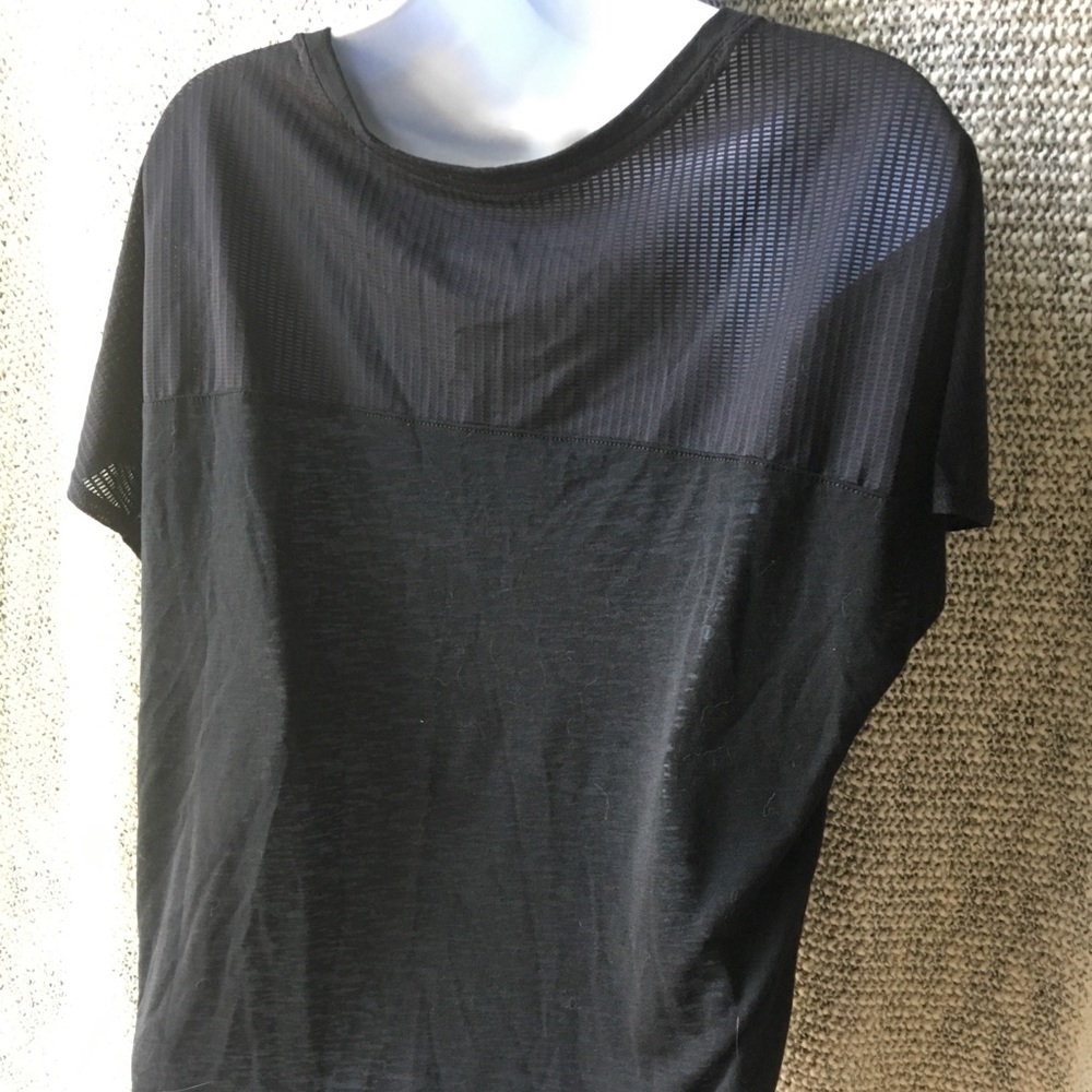 Reebok NWT Small Workout Top Relaxed Fit Black Exercise Fitness
